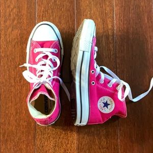 High top Pink converse